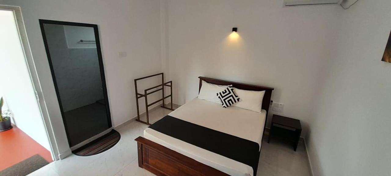 Lake Edge Resort Anuradhapura Kültér fotó